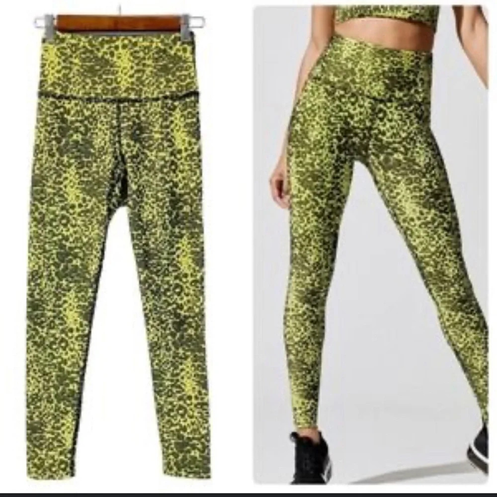 ONA two-piece set